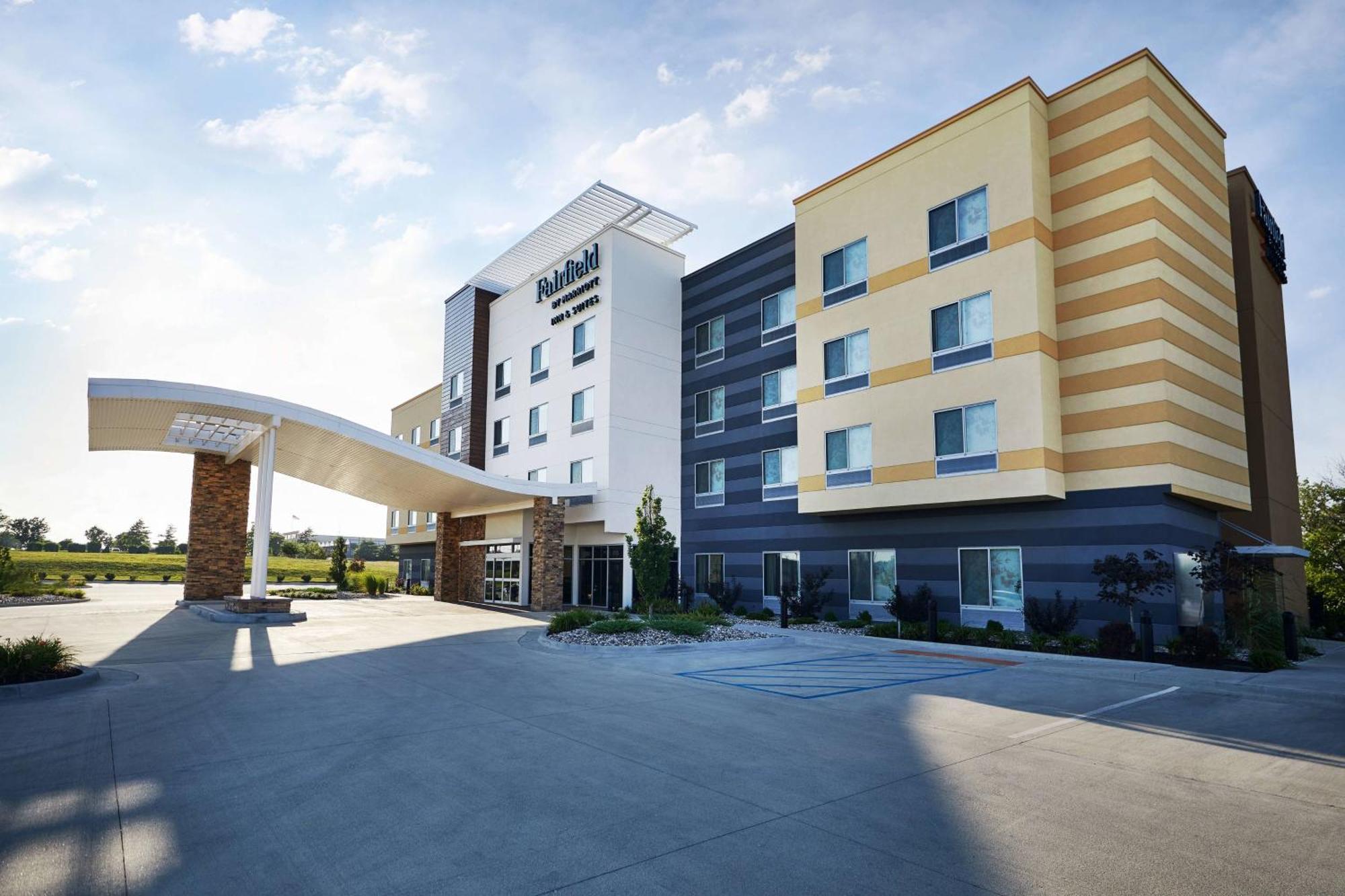 Hotel Fairfield & By Marriott Kansas City 3*